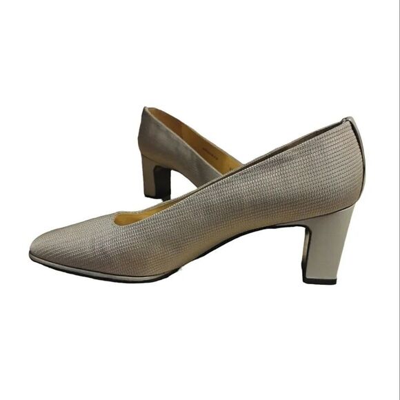 VTG 90s Stuart Weitzman Taupe Textured Square Toe Block Pumps Size 8.5 - Picture 3 of 14